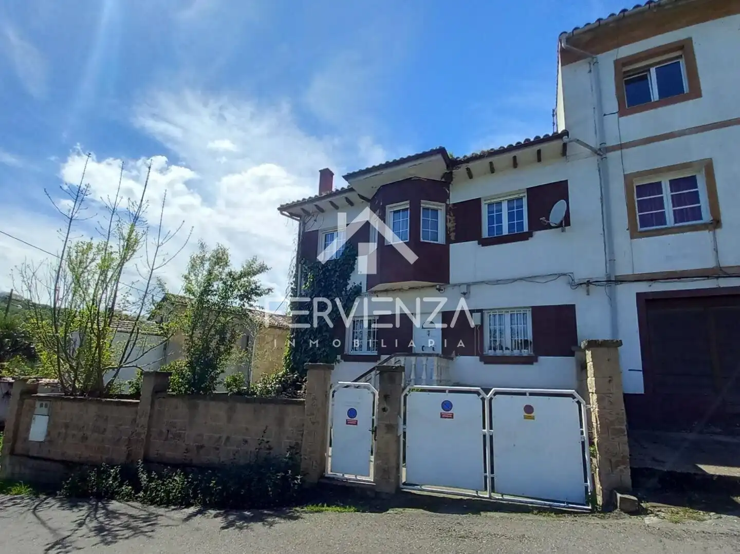 Vista exterior de Casa o chalet en venta en Oviedo 