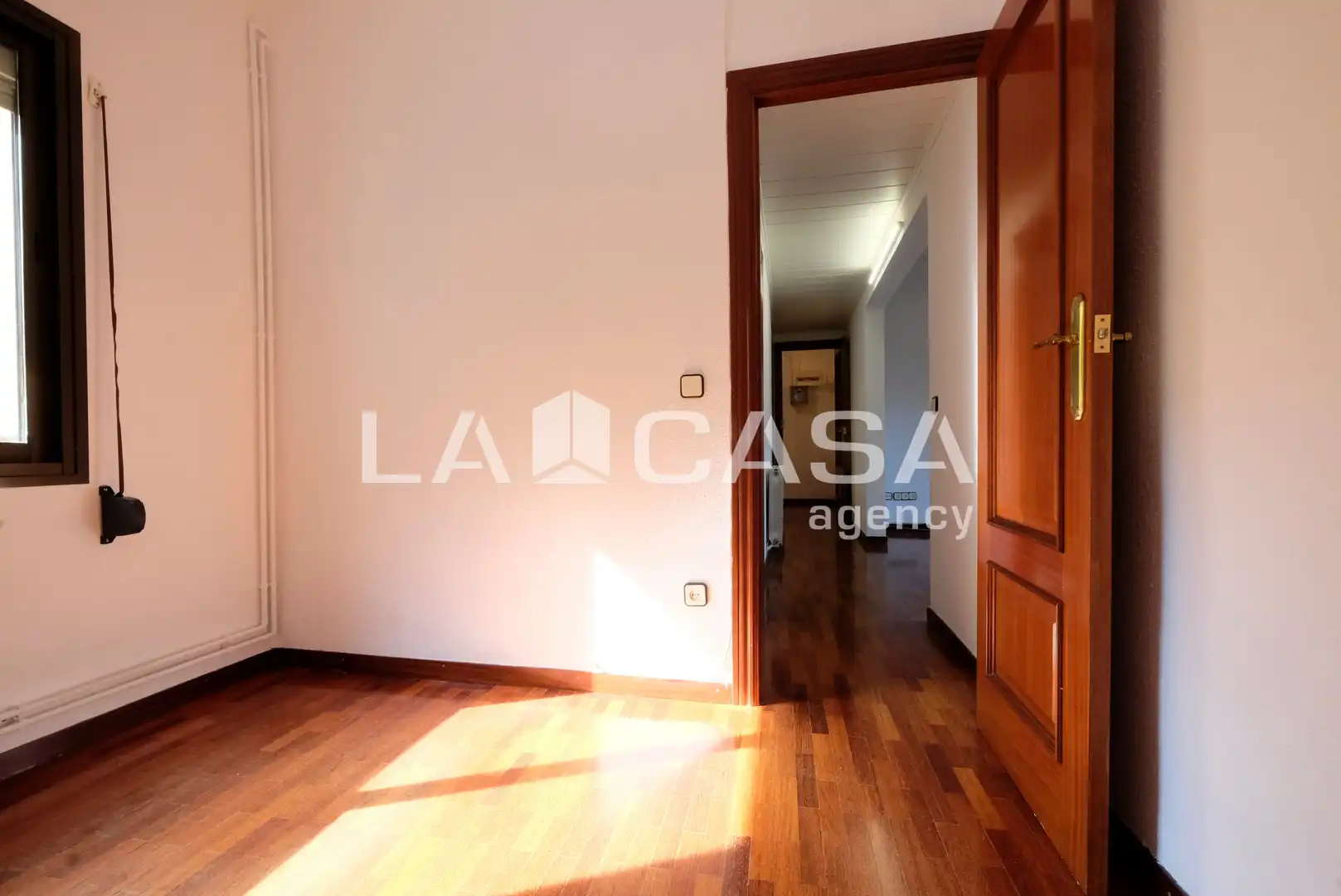 Piso en venta en Barcelona con Calefacción y Balcón