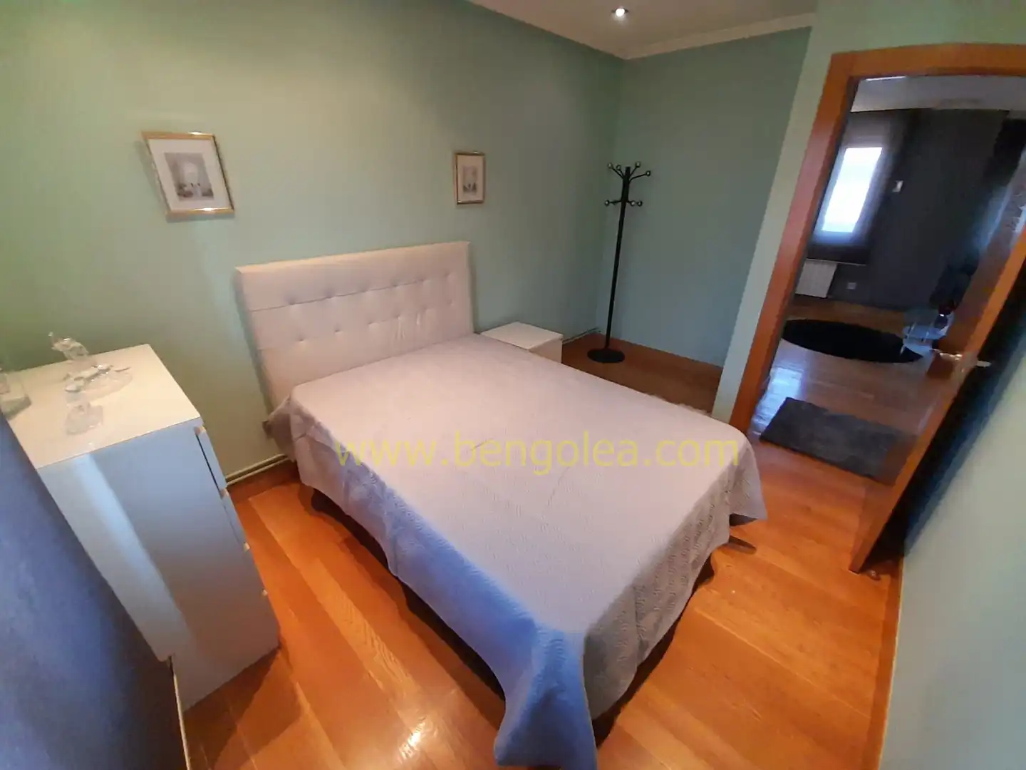 Habitación de Piso en venta en Barakaldo  con Calefacción y Amueblado