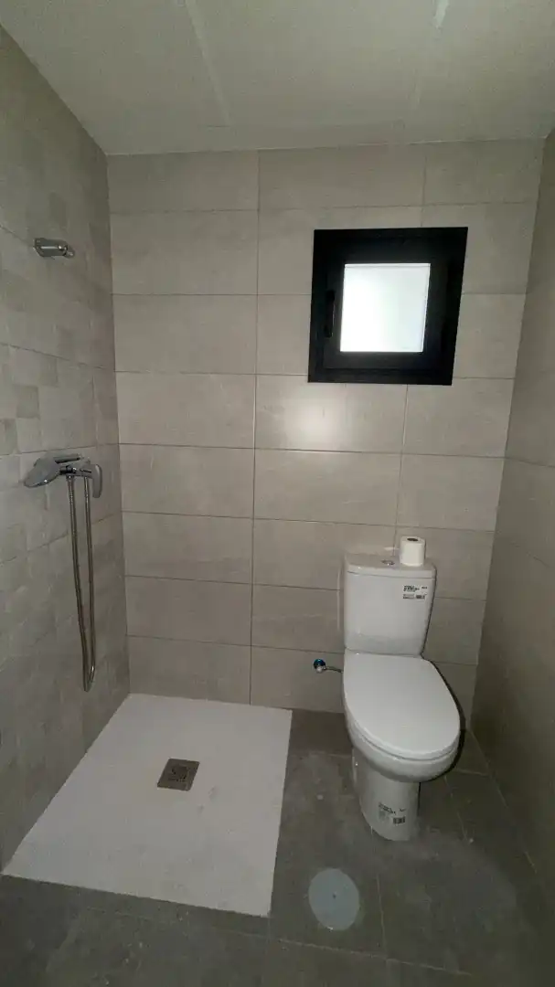 Bany de Pis en venda en Úbeda amb Aire condicionat, Calefacció i Balcó