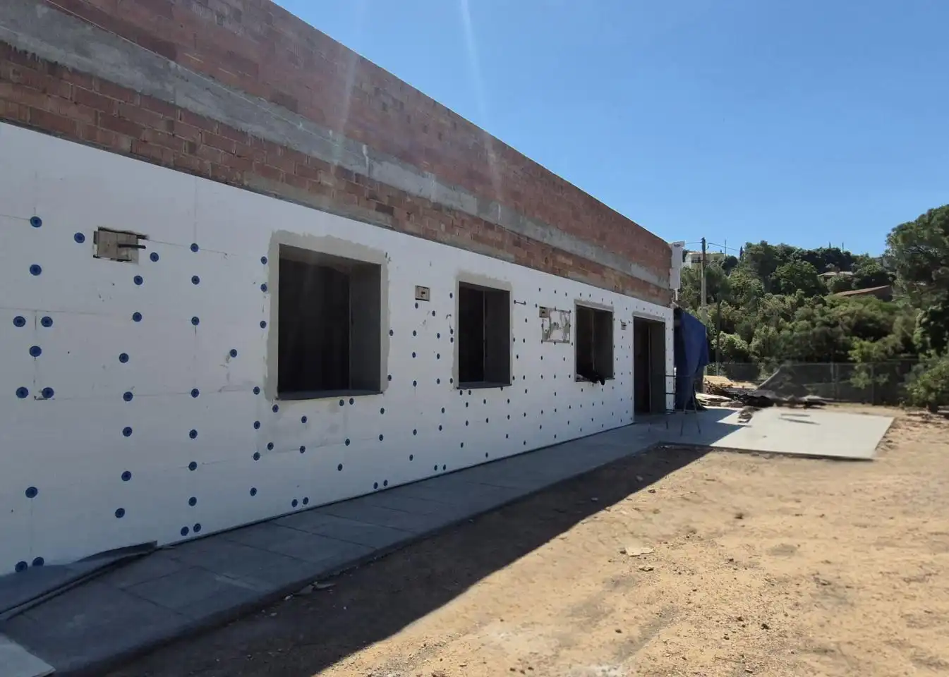 Vista exterior de Casa adosada en venda en Vacarisses amb Aire condicionat, Calefacció i Jardí privat