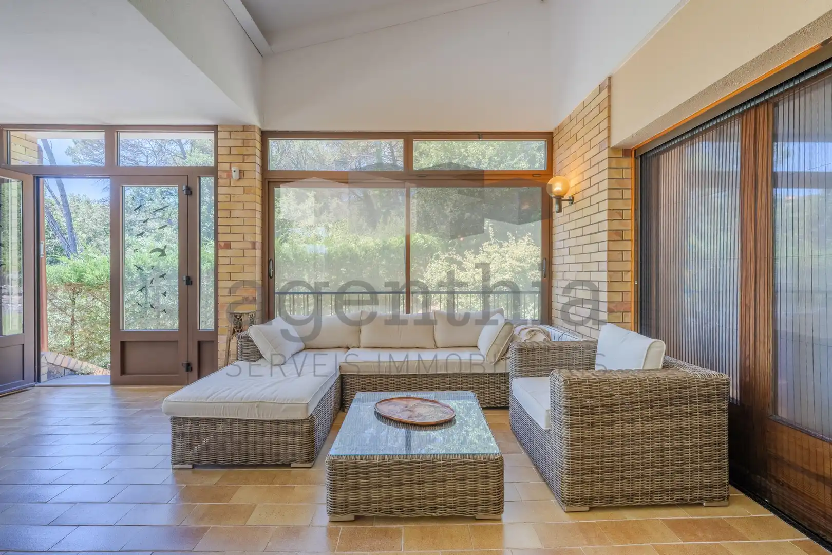 Terrace of Houses for sale in Quart  with Air Conditioner, Heating and Terrace