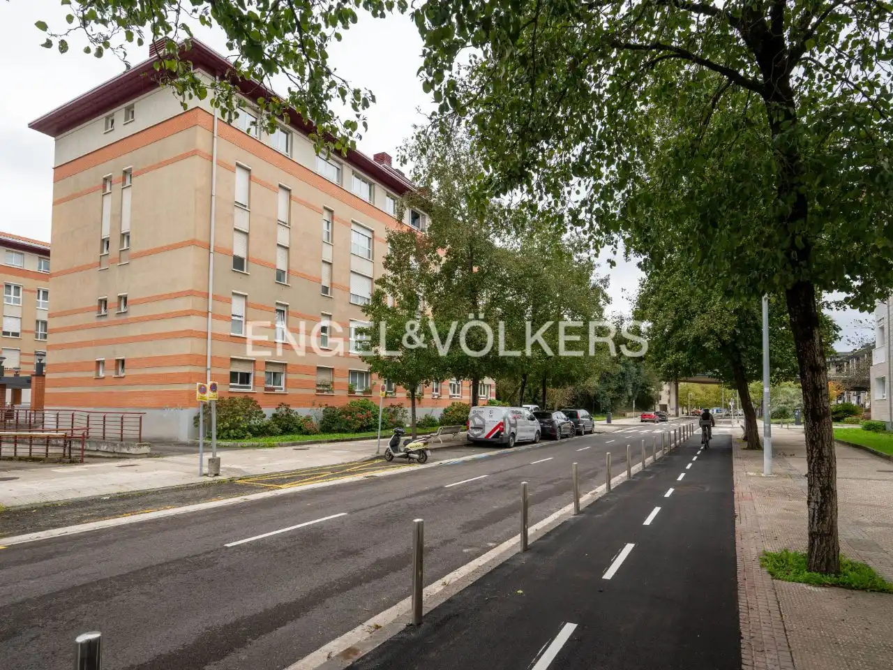 Außenansicht von Garage zum Verkauf in Donostia - San Sebastián 