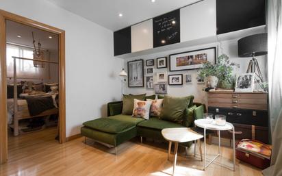 Living room of Flat for sale in  Madrid Capital  with Air Conditioner