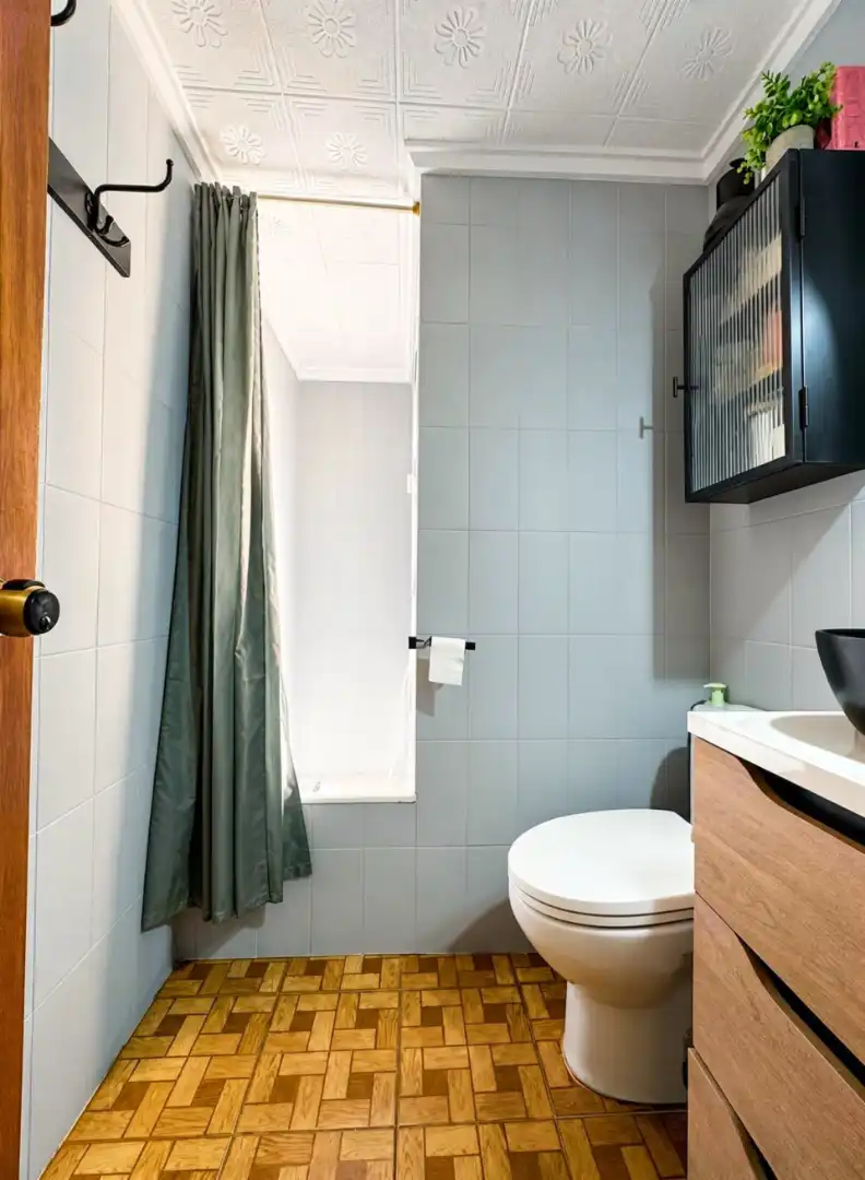Badezimmer von Wohnung zum Verkauf in Alicante / Alacant mit Klimaanlage, Möbliert und Waschmaschine
