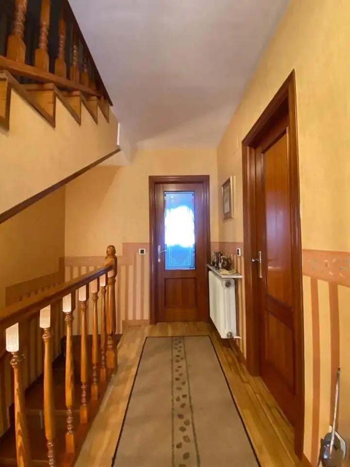 Casa o xalet en venda en Sariegos amb Calefacció i Parquet