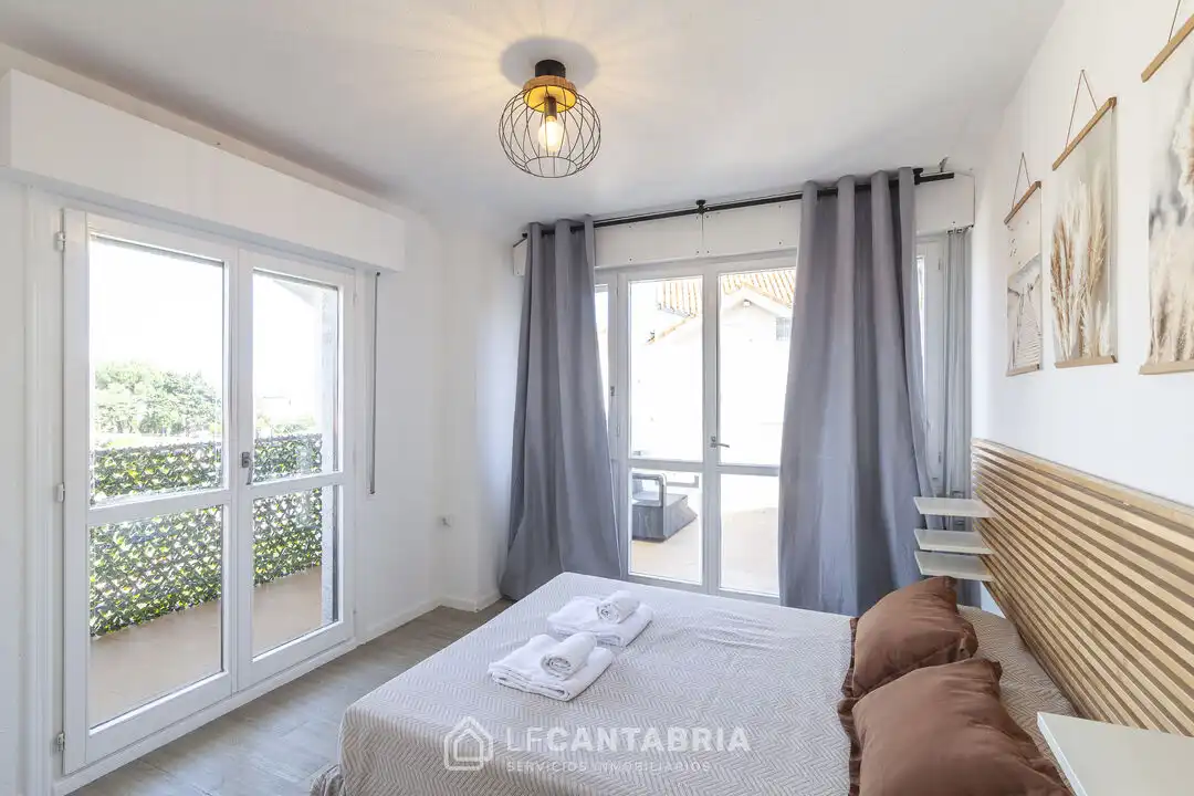 Bedroom of Flat for sale in Mogro