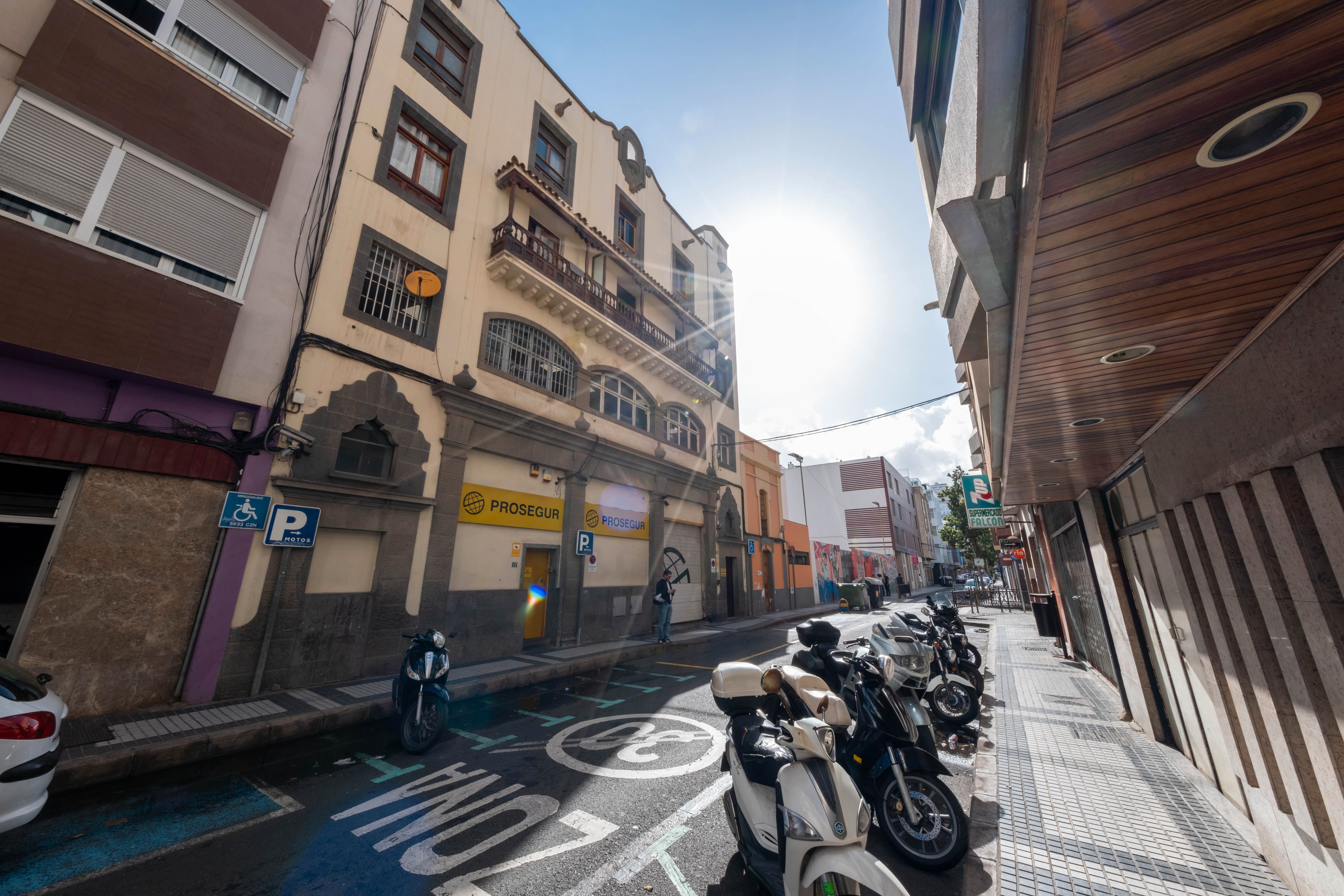 Exterior view of Flat for sale in Las Palmas de Gran Canaria  with Furnished, Oven and Washing machine