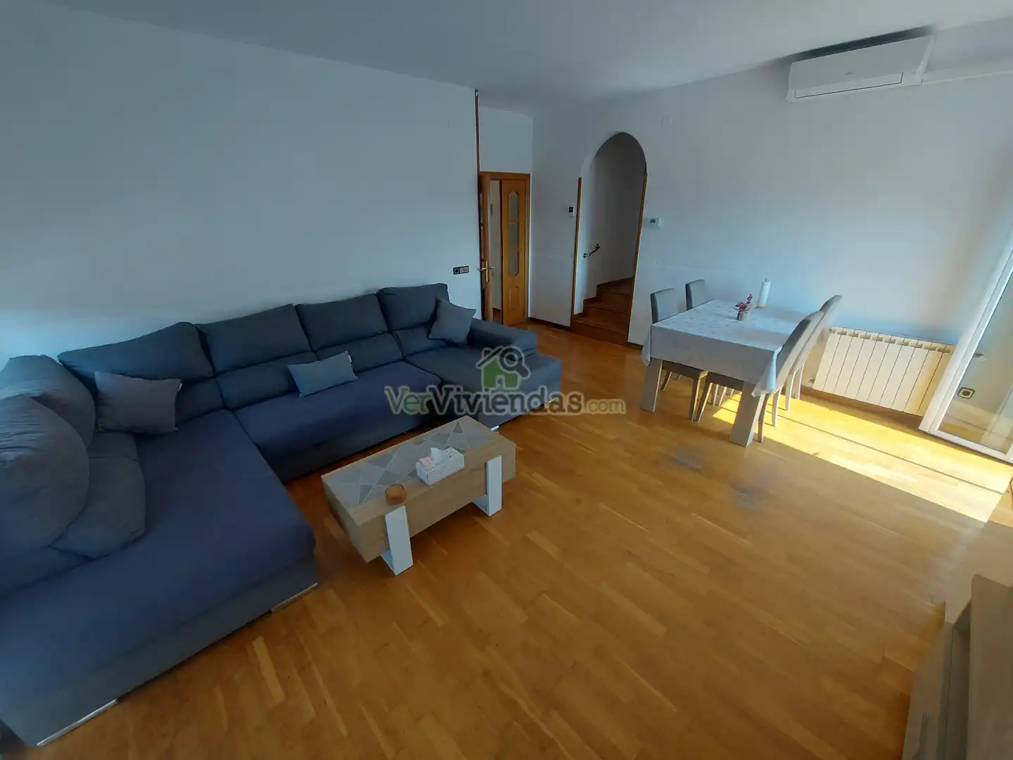 Sala d'estar de Casa o xalet en venda en Abrera amb Aire condicionat, Calefacció i Jardí privat