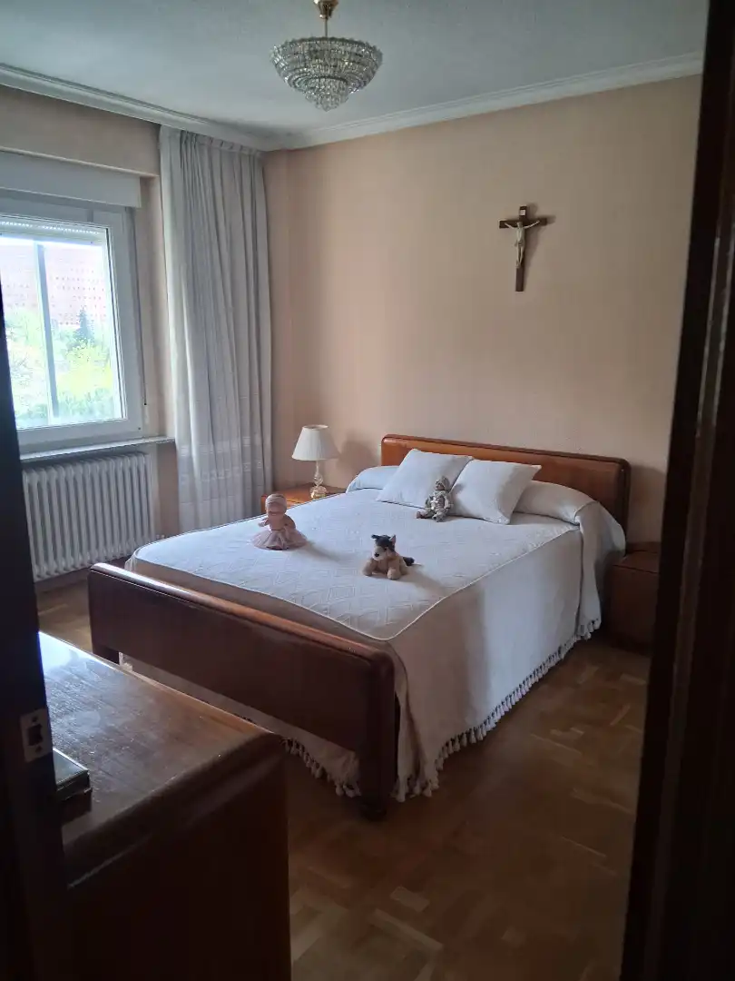 Schlafzimmer von Wohnung zum Verkauf in Madrid mit Heizung, Parkett und Ofen