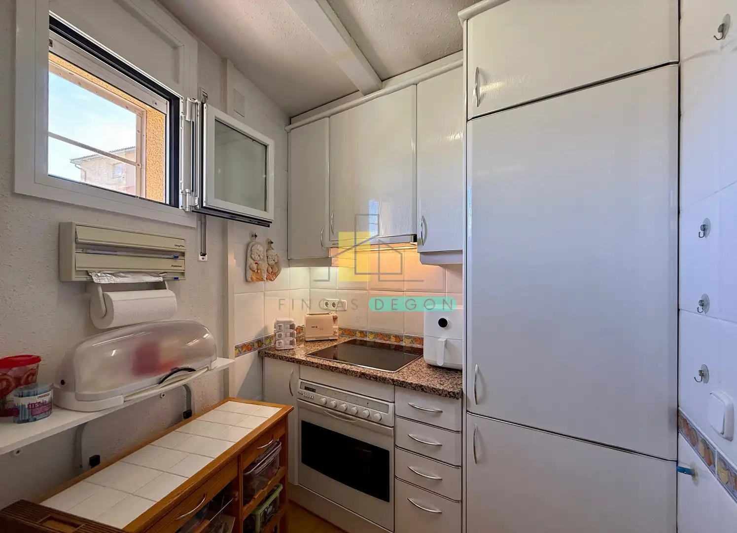 Cuina de Apartament en venda en Roses amb Calefacció, Moblat i Forn