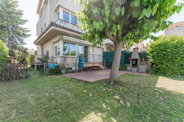 Casa adosada en Venta en Carrer Can Terres, 110 en Can Illa