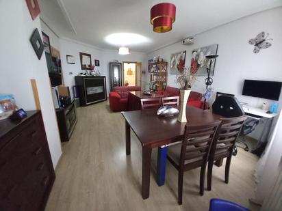 Living room of Flat for sale in Ronda  with Air Conditioner and Heating