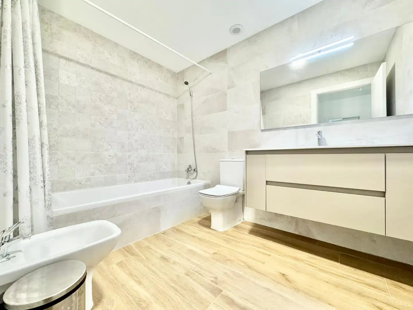 Bathroom of Detached homes for sale in Vitoria - Gasteiz  with Private garden, Terrace and Storage room