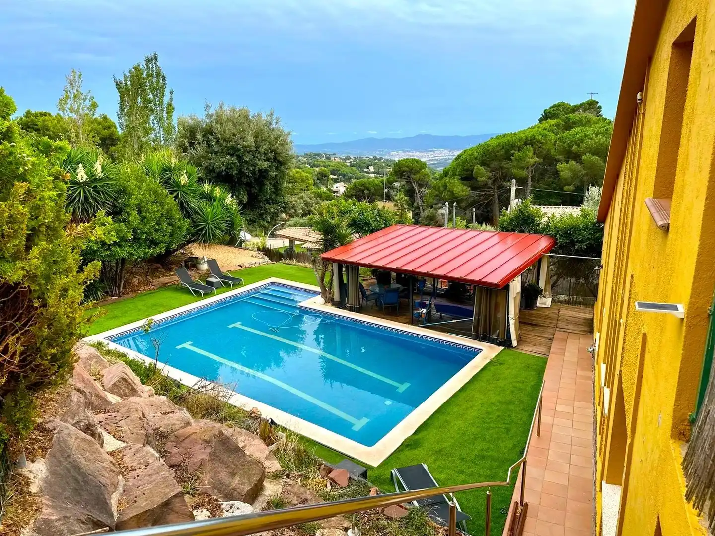 Piscina de Casa o xalet en venda en L'Ametlla del Vallès amb Aire condicionat, Calefacció i Terrassa