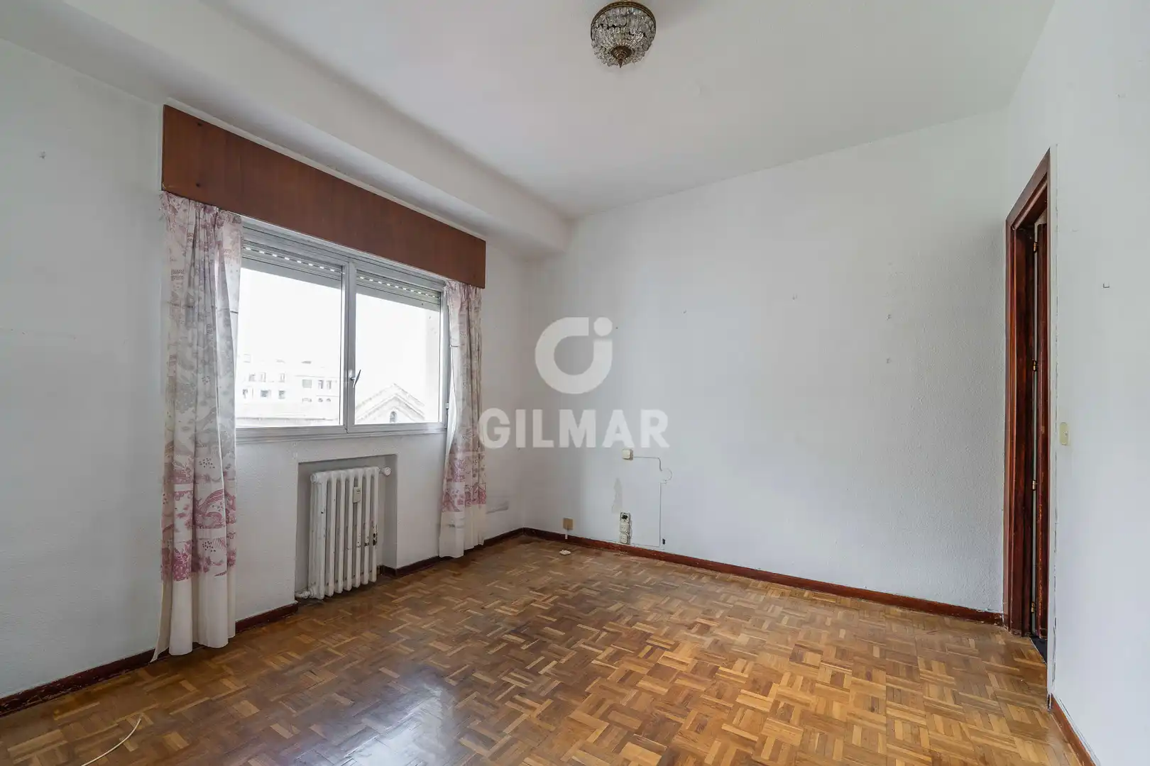 Habitación de Apartamento en venta en Madrid con Calefacción