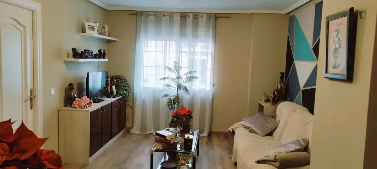 Room in Caballería Española