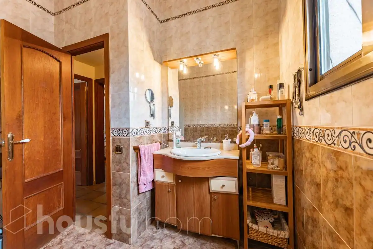 House with pool for sale in Avinguda de Corbera ., imagen 35