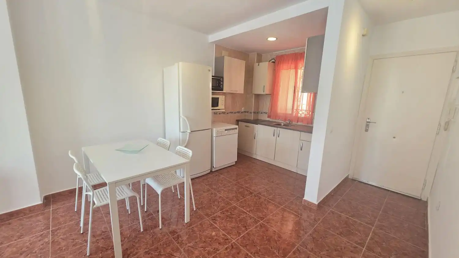 Wohnung zur Miete in Mulhacen, Aljomahima - Ermita