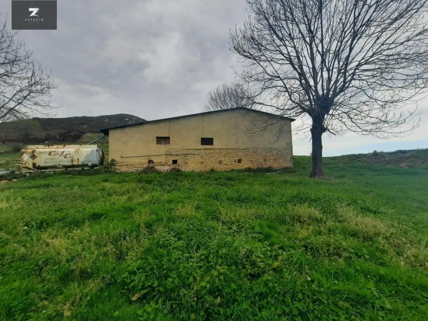 Local en venta en Valdáliga