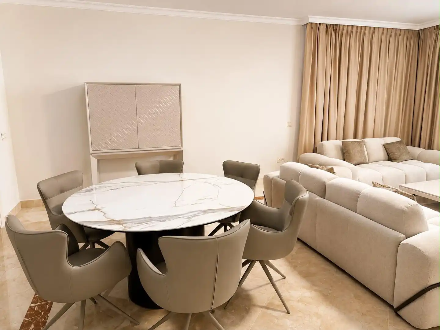 Dining room of Ground floor for rent in Marbella  with Air Conditioner, Terrace and Swimming Pool