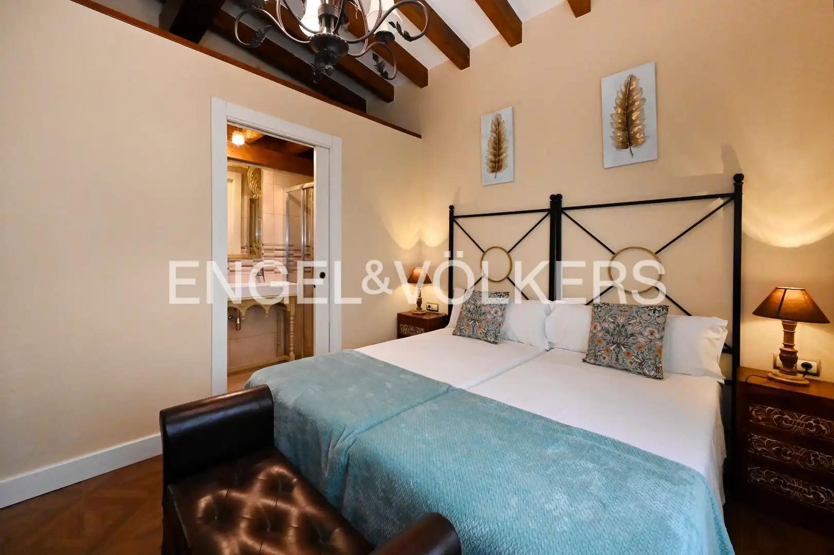 Habitación de Casa o chalet en venta en Reinosa con Aire acondicionado, Calefacción y Jardín privado