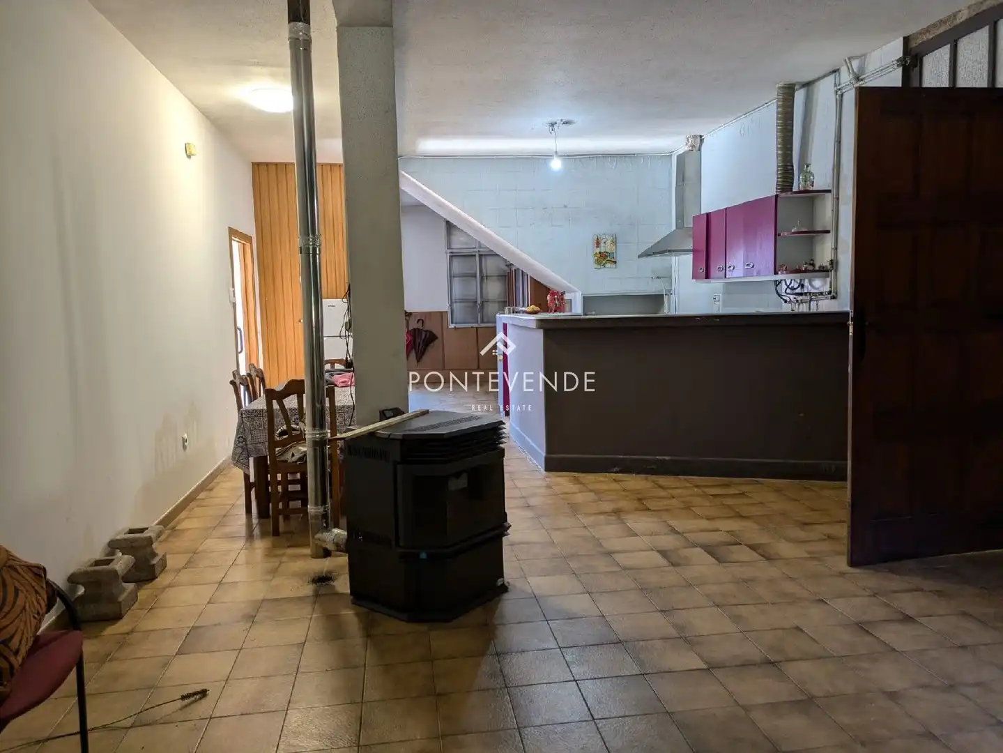 Cuina de Casa o xalet en venda en Pontevedra Capital  amb Calefacció i Terrassa