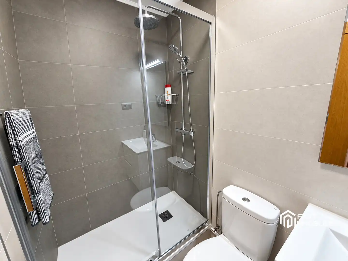 Bathroom of Detached homes for sale in Ponent
