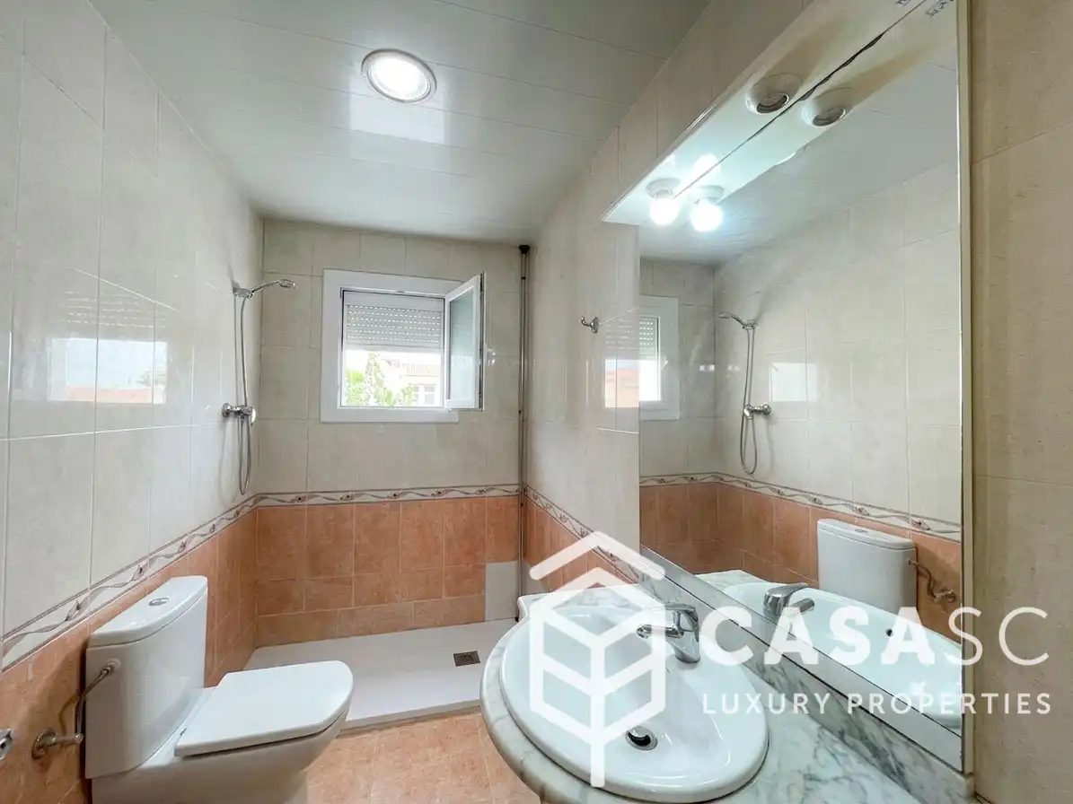 Baño de Piso en venta en Cerdanyola del Vallès con Calefacción y Balcón