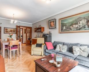 Living room of Flat for sale in  Madrid Capital  with Swimming Pool