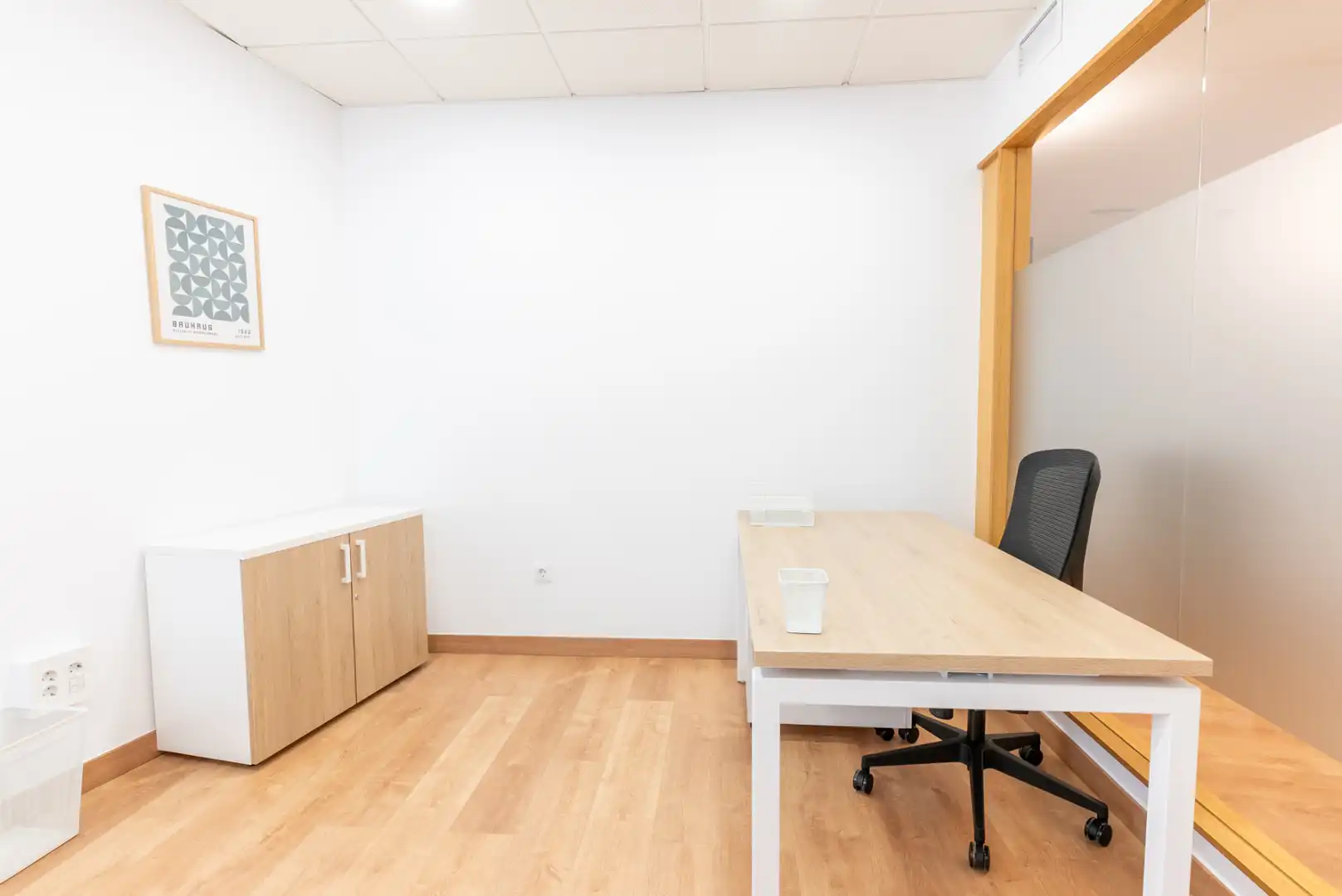 Büro zur Miete in Málaga mit Klimaanlage, Heizung und Möbliert