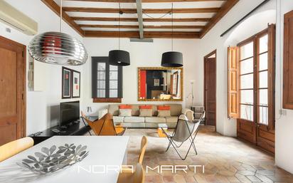 Living room of Flat for sale in  Barcelona Capital  with Heating and Balcony