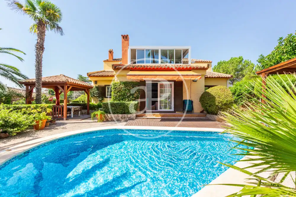 Casa amb terrassa en venda a Riba-roja de Túria
