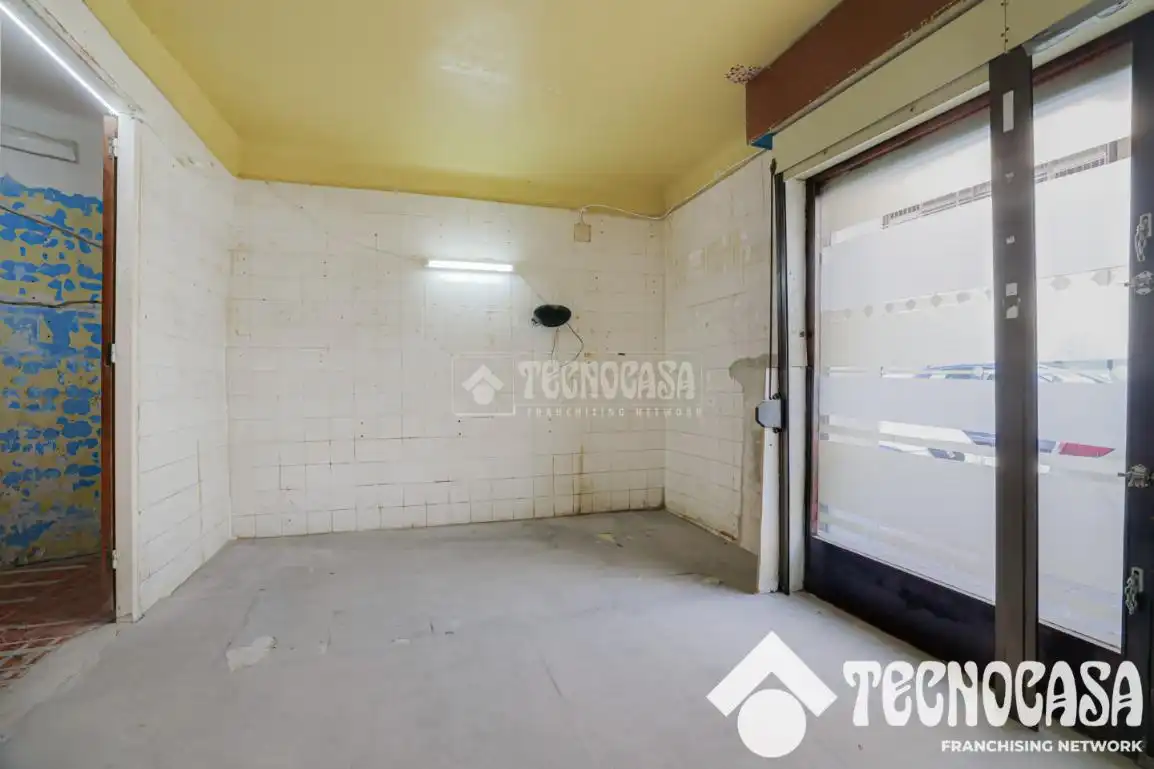 Local en venta en Badalona