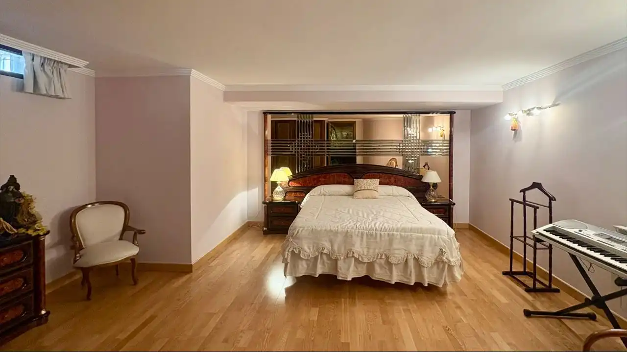 Dormitori de Casa o xalet en venda en Valdepeñas amb Aire condicionat, Calefacció i Traster