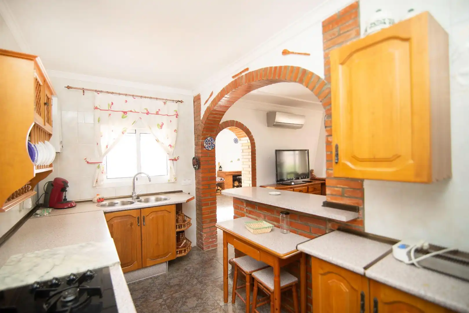 Cocina de Casa o chalet en venta en Chiclana de la Frontera con Aire acondicionado, Jardín privado y Trastero
