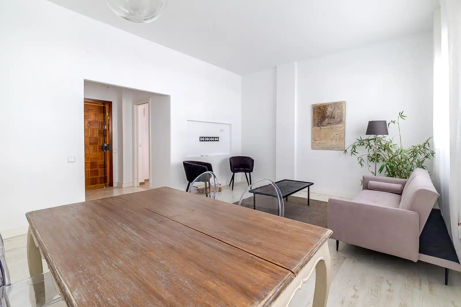 Living room of Flat for rent in Madrid  with Furnished and Community pool