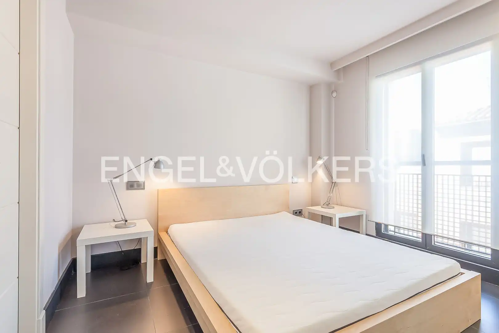 Schlafzimmer von Wohnung zur Miete in Madrid mit Klimaanlage, Heizung und Balkon