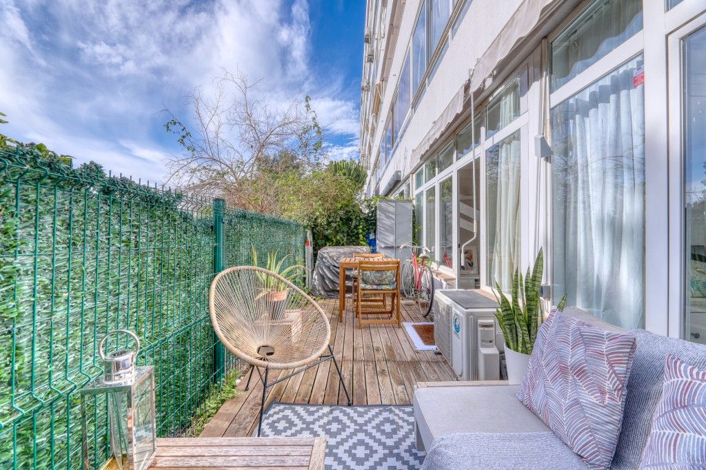 Planta baja en venta en Portals Nous