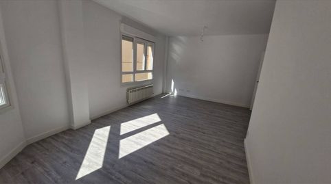 Foto 2 de Piso en venta en Calle Jorge Manrique, Lardero, La Rioja