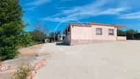 Vista exterior de Casa o xalet en venda en Montserrat amb Aire condicionat, Jardí privat i Terrassa