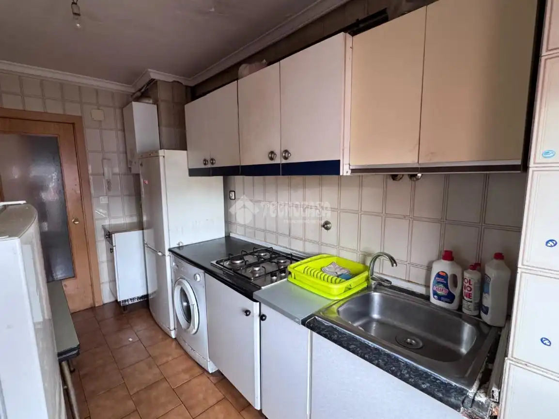Küche von Wohnung zum Verkauf in León Capital  mit Heizung, Terrasse und Abstellraum