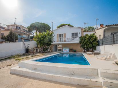 Exterior view of House or chalet for sale in Viladecans  with Air Conditioner, Terrace and Swimming Pool