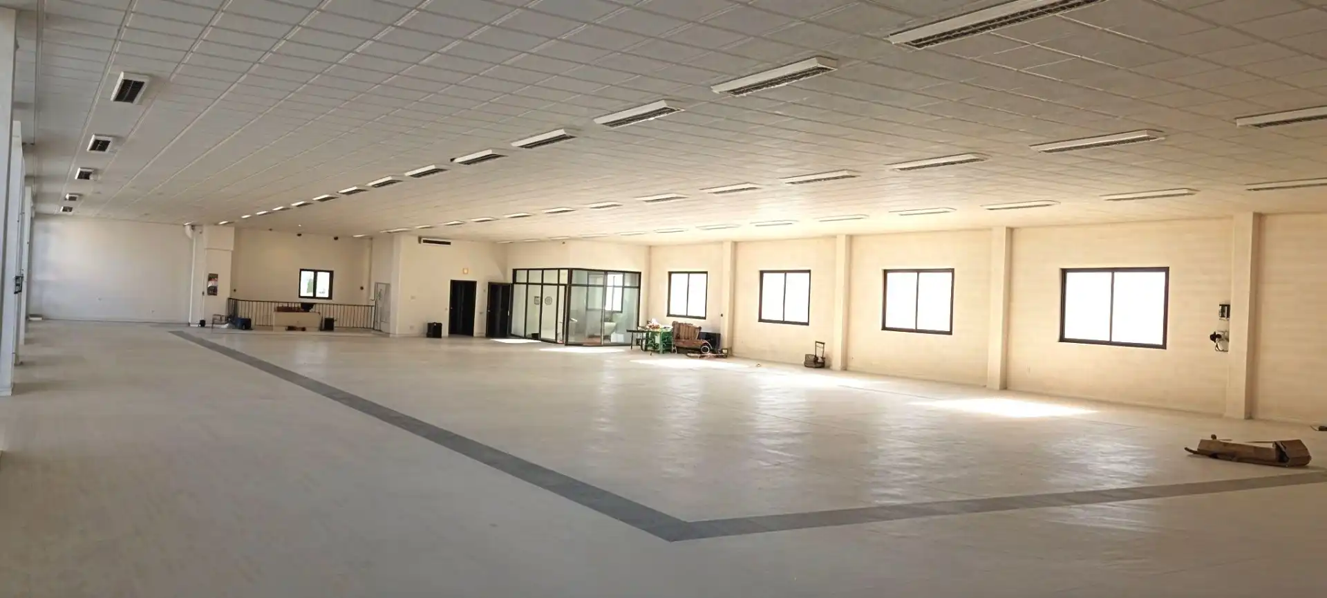 Industrial building for sale in Carretera de la Puebla 4, imagen 2
