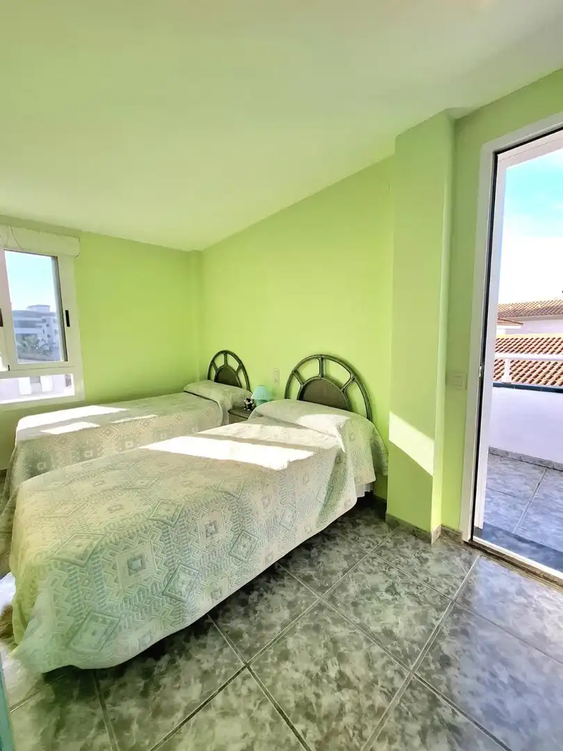 Dormitori de Casa adosada en venda en Oropesa del Mar / Orpesa amb Terrassa i Balcó