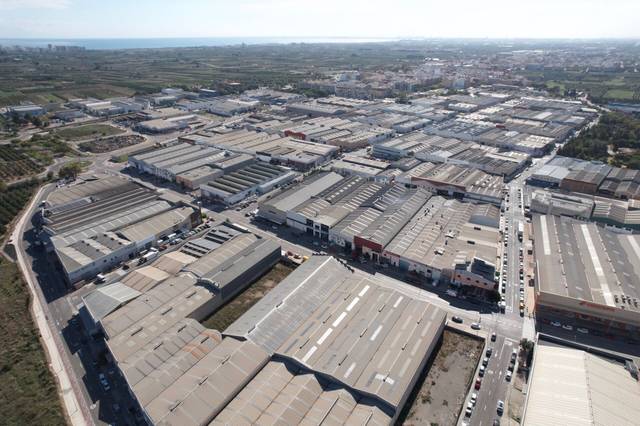 Nave industrial en Alquiler en Carretera Mojonera – Cortijos de Marín