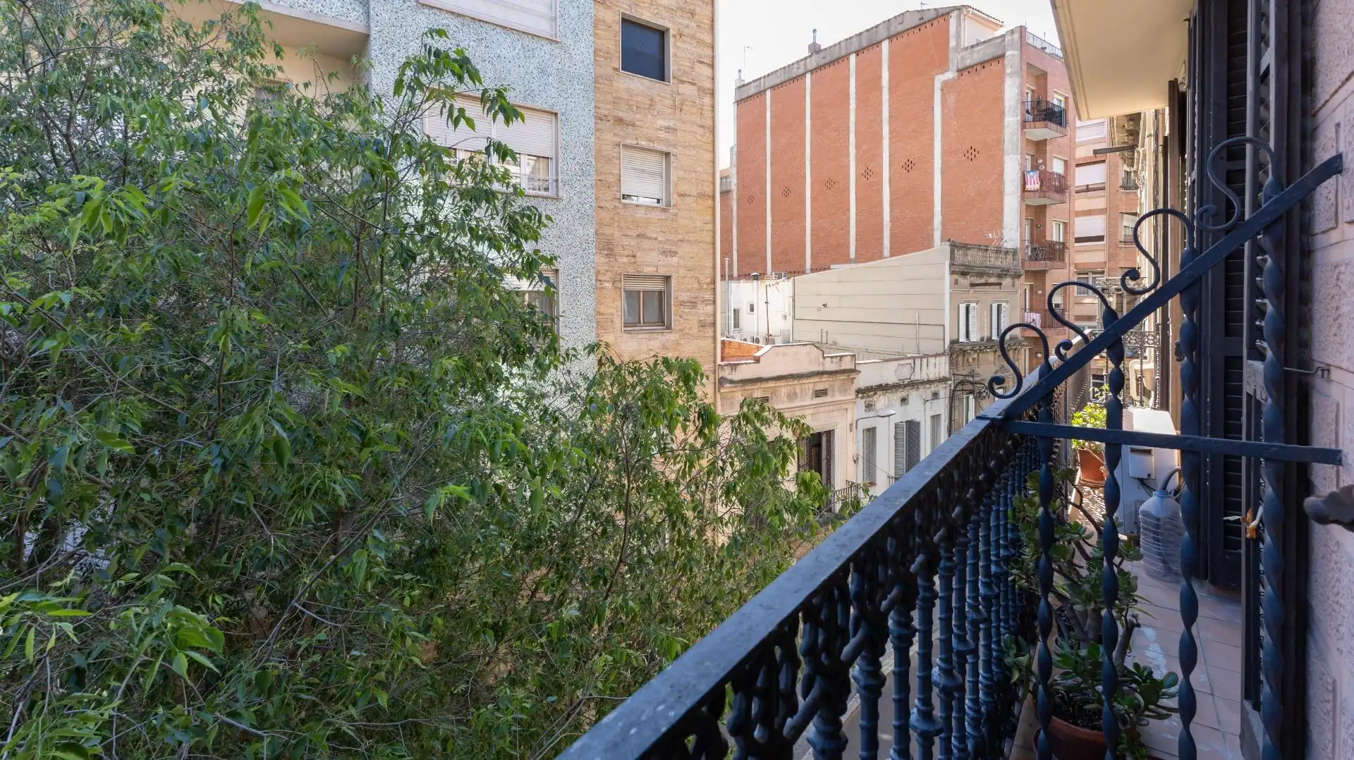 Außenansicht von Wohnung zum Verkauf in Barcelona mit Klimaanlage, Heizung und Parkett