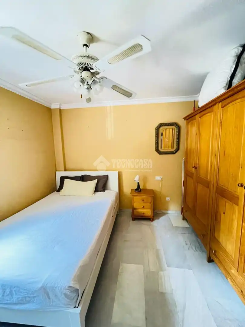 Bedroom of Flat for sale in Fuengirola  with Balcony