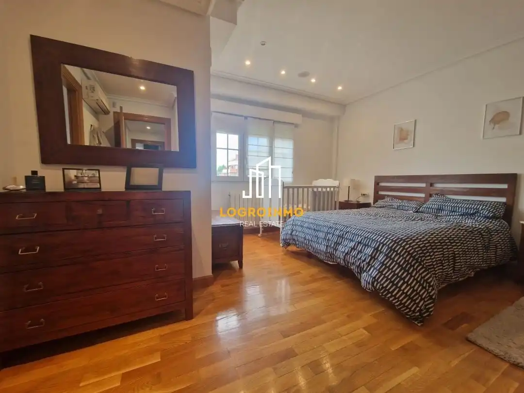House with pool for sale in Avda. Madrid, imagen 27