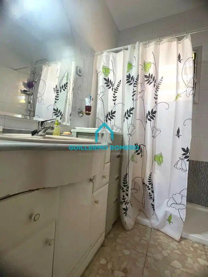 Badezimmer von Wohnung zum Verkauf in La Puebla del Río mit Klimaanlage und Terrasse